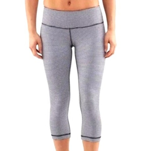 LULULEMON Women 6 Black White Gingham Wunder Under Cropped Leggings Workout Yoga - Picture 1 of 7